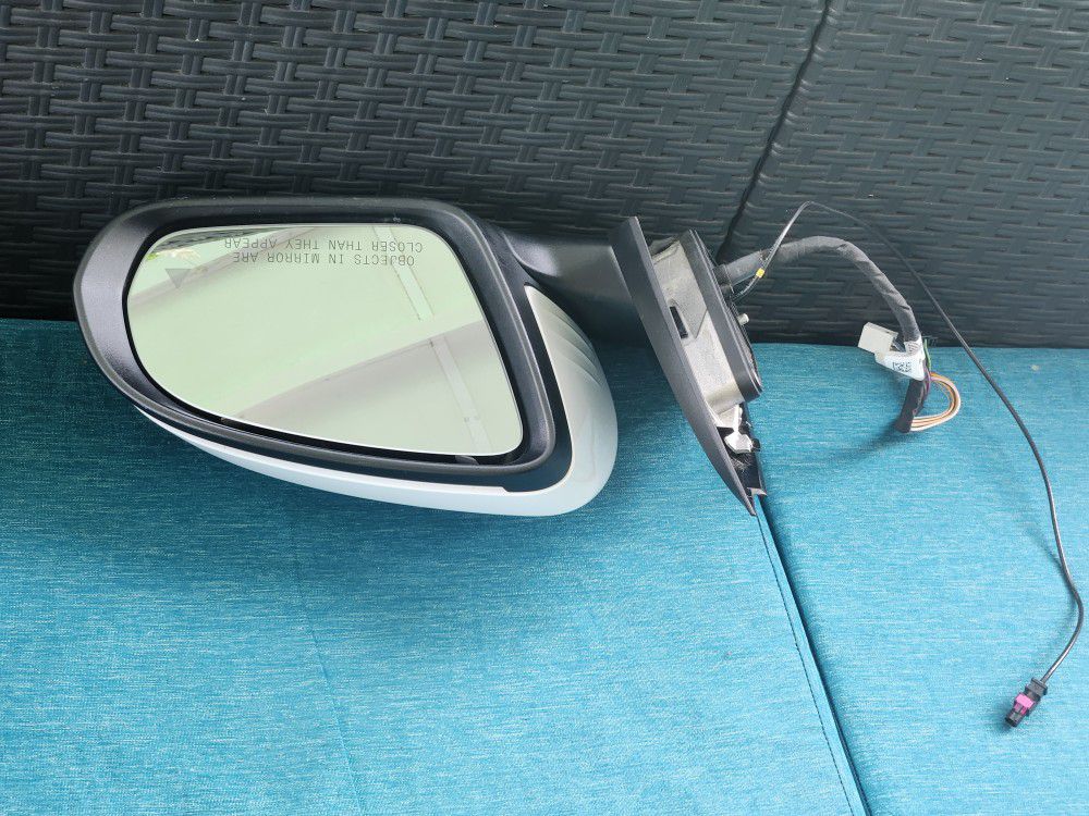 Mercedes-Benz C300 Passenger Rear View Mirror 2017-19 OEM 