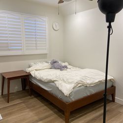 Full size bed set (frame and mattress)