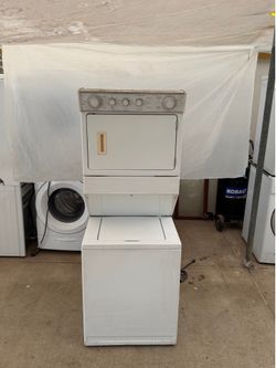 Whirlpool washer and dryer laundry