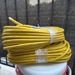 Utilitech Outdoor 100-ft 12 / 3 3 Prong Yellow Outdoor SJTW Heavy Duty Lighted Extension Cord