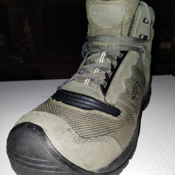 (Size e-12D) Men's, KEEN Utility Reno Mid WP Men's Composite Toe Work Boots 1027118 - Limited Sizing, waterproof, Great condition.