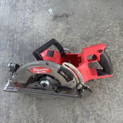 Skillsaw Fuel 7 1/4 Milwaukee M18 (firm price)