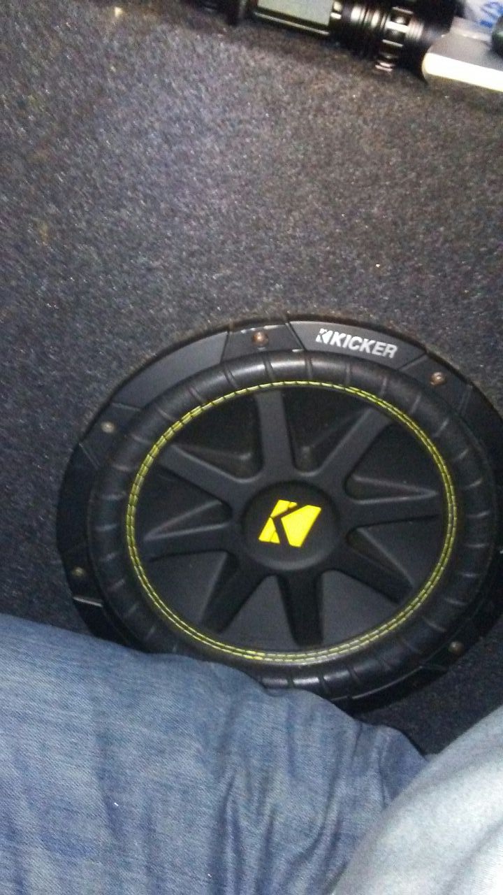 Kicker 10" sub