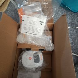 Breast Pump And Baby Bottles 