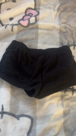 black shorts size XS