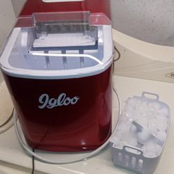 Igloo Ice Maker In New Condition Works Perfect 