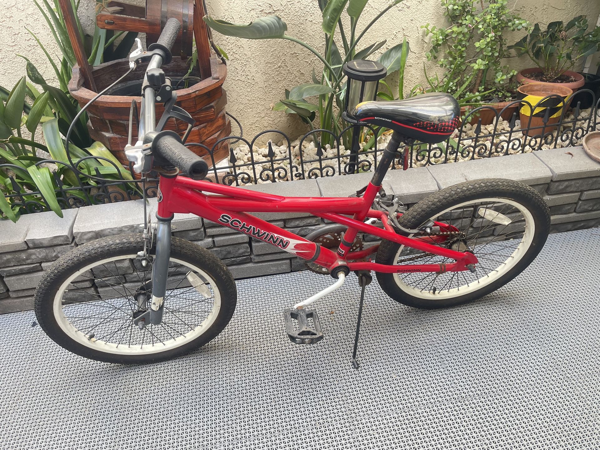 Schwinn 20 Inch Children Bicycle for Boys Girls