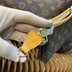 Louis Vuitton Bag for Sale in Richmond, TX - OfferUp