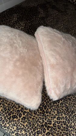 Pink decorative pillows
