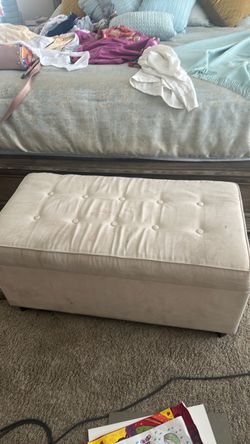 White ottoman/storage box
