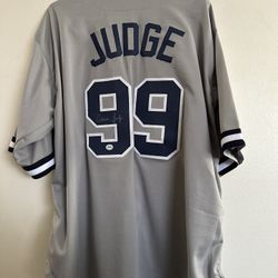 AARON JUDGE SIGNED NEW YORK YANKEES AUTOGRAPHED CUSTOM BASEBALL JERSEY W/COA 206