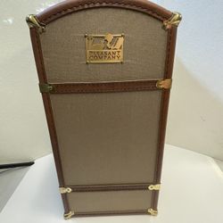 Vtg Pleasant Company American Girl Samantha’s Steamer Trunk W/ Mirror 3 Hangers