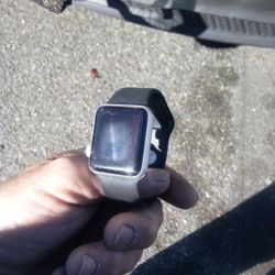 Apple Watch Works Good