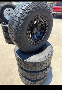 Vendo Rines nuevos para For 150 con llantas 35 x 12 50 R 17