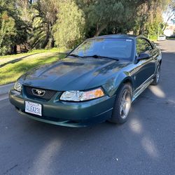2000 Ford Mustang