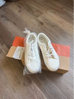 New shoes size 7