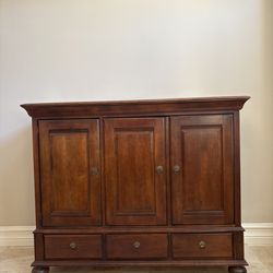 Ethan Allen British Classics Entertainment Center