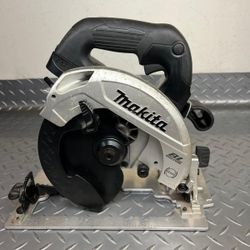 MAKITA 18V CORDLESS BRUSHLESS 6-1/2 CIRCULAR SAW TOOL ONLY NEW 