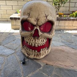 8ft Tall Skull Stack Halloween Decoration