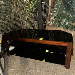 TV Stand! Make Me An Offer! Need It Gone Today