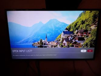 55"LG 4K HDR SMART TV NO BASE TV LEGS $250 FINAL PRICE READ DESCRIPTION AND SEE ALL PICTURES