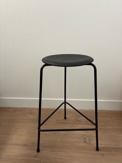 High dot Stool Fritz Hansen