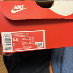 3 New pairs Of Nike dunks 5m/6.5W