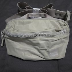 Lululemon  Belt Bag 2.5L