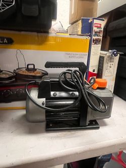 DMT Electric Vacuum Pump with Oil Reservoir