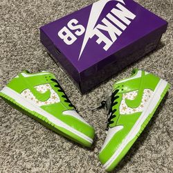 Supreme X Dunk Low Pro SB Mean Green (Size 10.5)