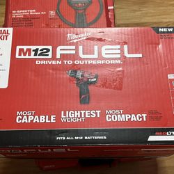 Milwaukee 1/2" Hammer. Drill/Driver Kit 2504-21