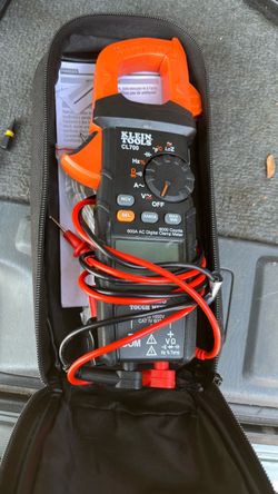 Klein Tools CL600 600A True RMS AC Auto-Ranging Digital Clamp Meter with accesso