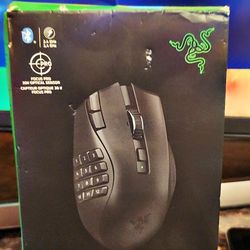 Naga V2 Hyperspeed Wireless Gaming Mouse 
