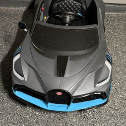 Power Wheel Got Sake Has 2 Speeds With Reverse,lights And Music  My Kid Out Grew It ; It Does Go Through Grass No Problem 