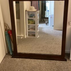 Mirror with wooden frame - Mirror: 29x34 Frame 36x47