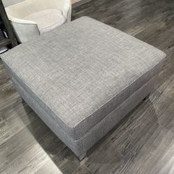 Ottoman 33.5x 33.5