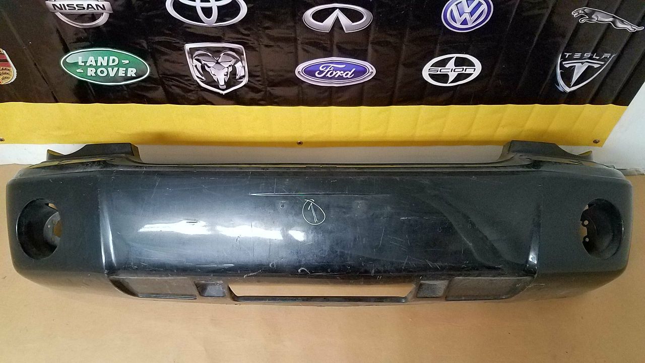 2007/2008/2009 Chrysler Aspen Front bumper
