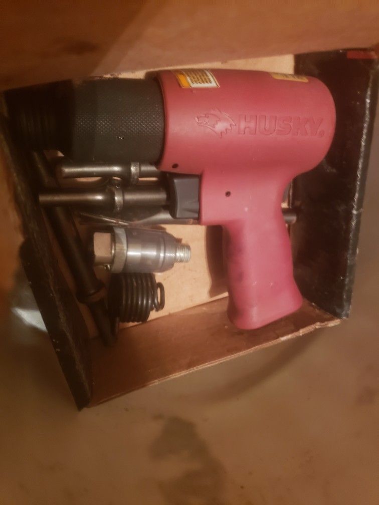 2 New Air tool $40,air staple Gun$20,Engraving Tool $25