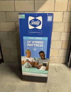Sealy Essentials Cool-Touch 11” Hyrid Medium-Feel Queen Mattress-in-a-Box