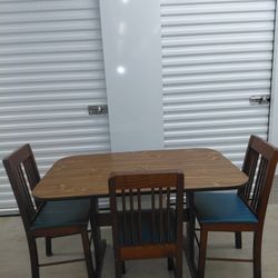 Kitchen Table 
