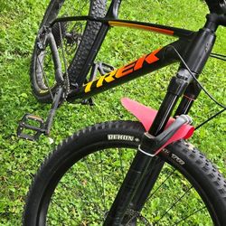 TREK Roscoe 8