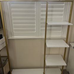 Hanging Rack & Shelf’s With Wheels To Roll