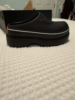 OBO NEW Sorel Caribou™ Mule Clogs – Women’s Size 8 – Black – NIB