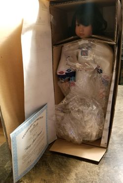 Ashton-Drake Galleries Fancy-Shawl Dancer Doll