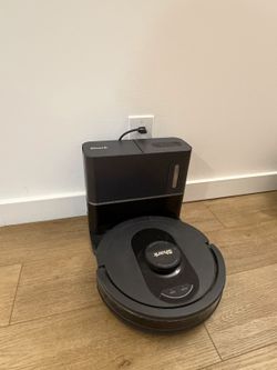 Shark AI Robot Vacuum + Self-Empty Base (AV2501S)