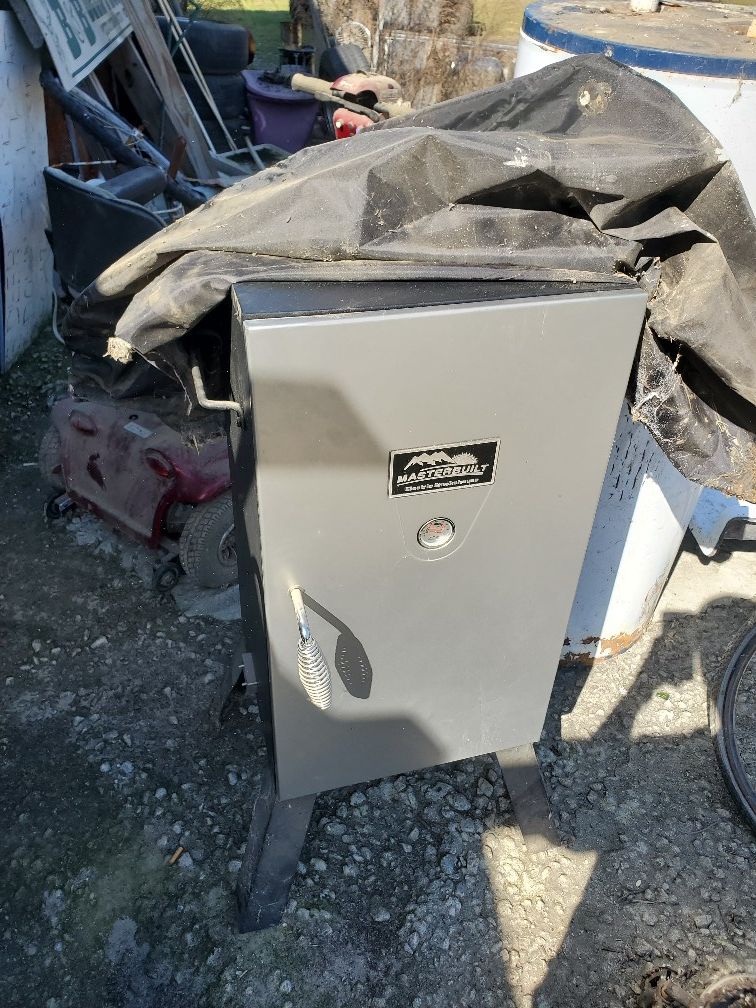 Masterbuilt electric smoker