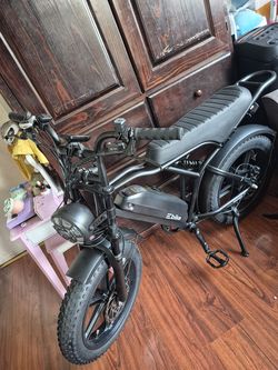 Bike. Electrico  usada  100 millas. Cirridas