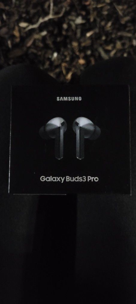 BRAND NEW SAMSUNG GALAXY BUDS 3 PRO EARBUDS