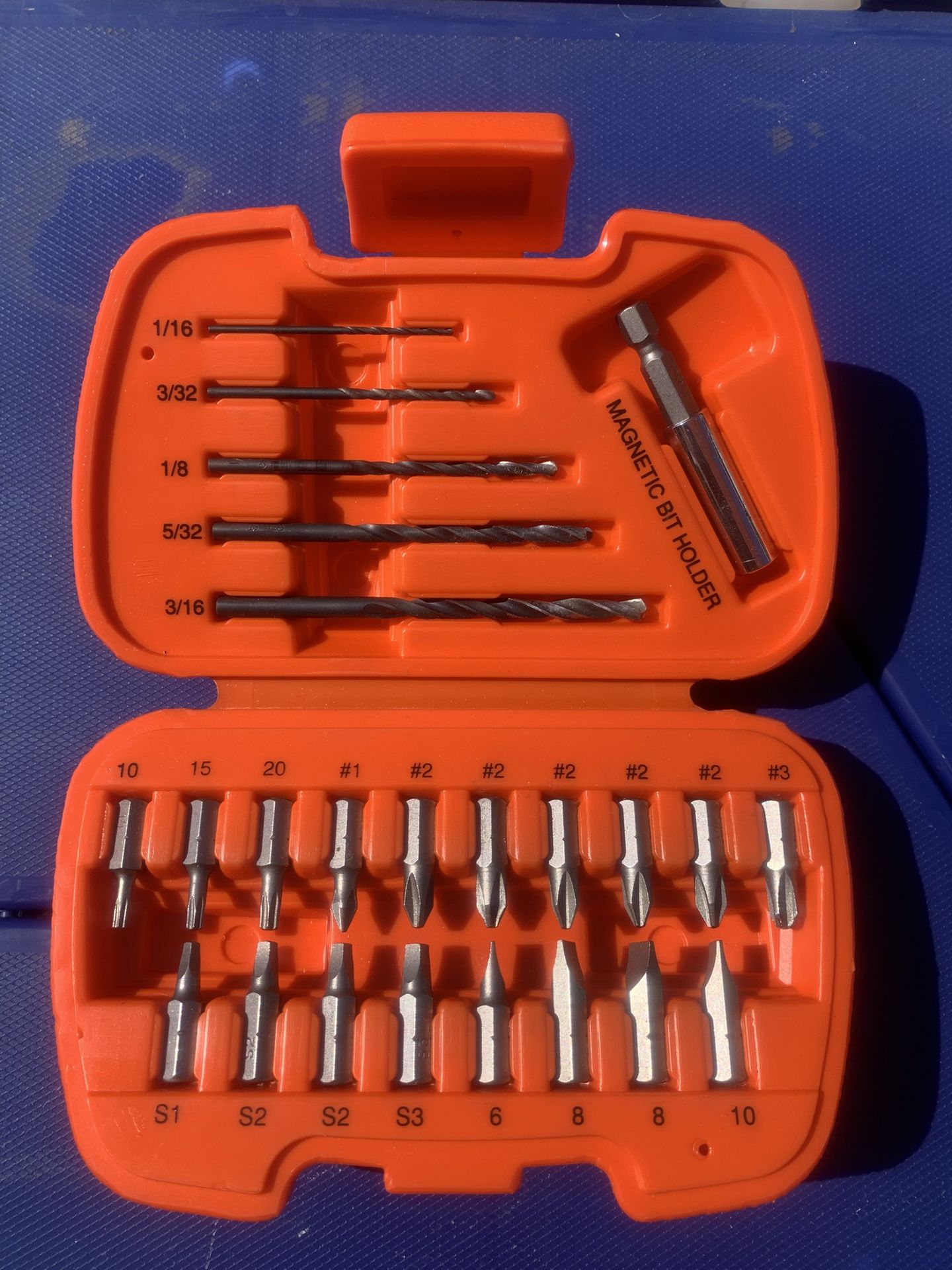 Black & Decker 25-piece Drill & Driver Set