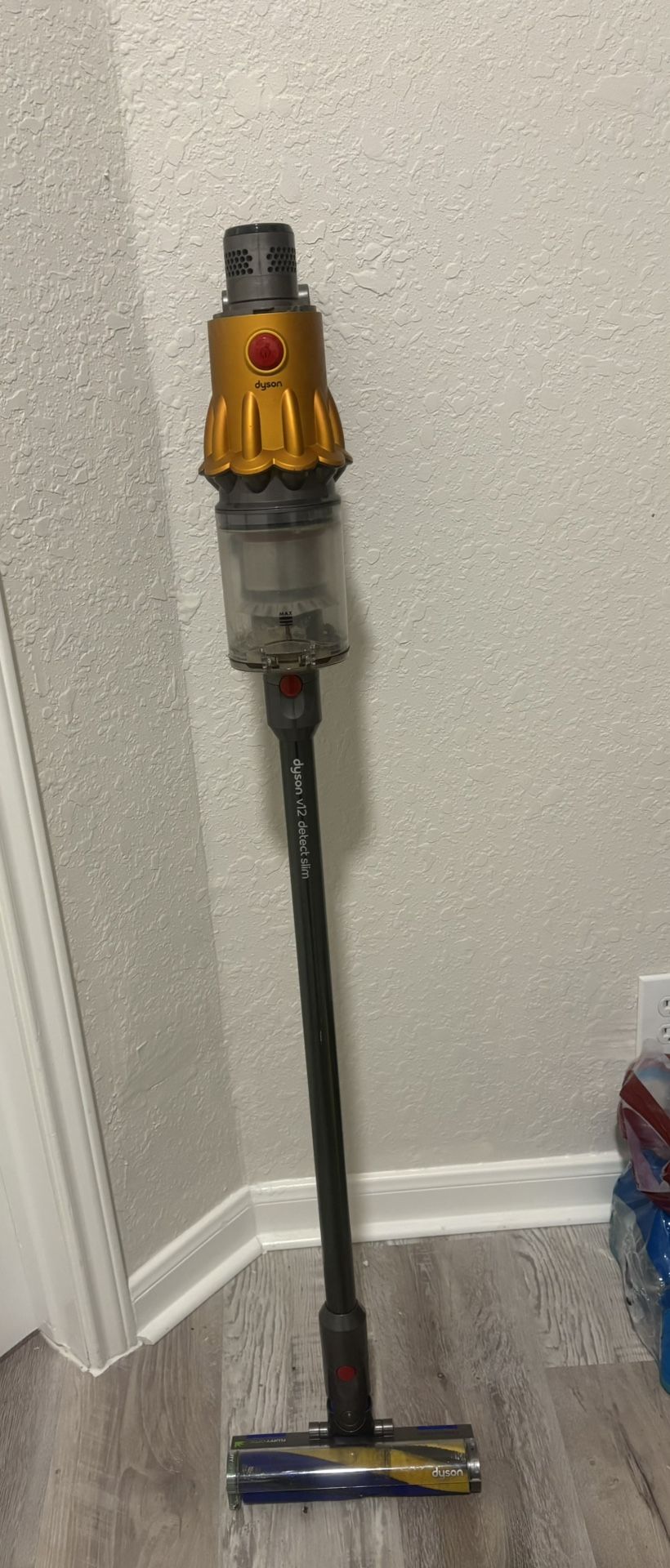 Dyson Vacuum 